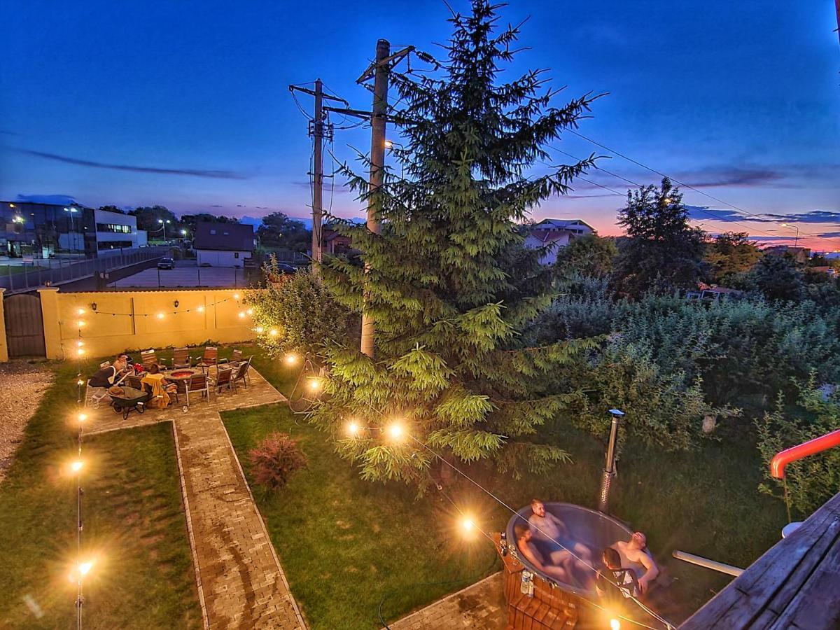 Orchard Villa Braşov Esterno foto