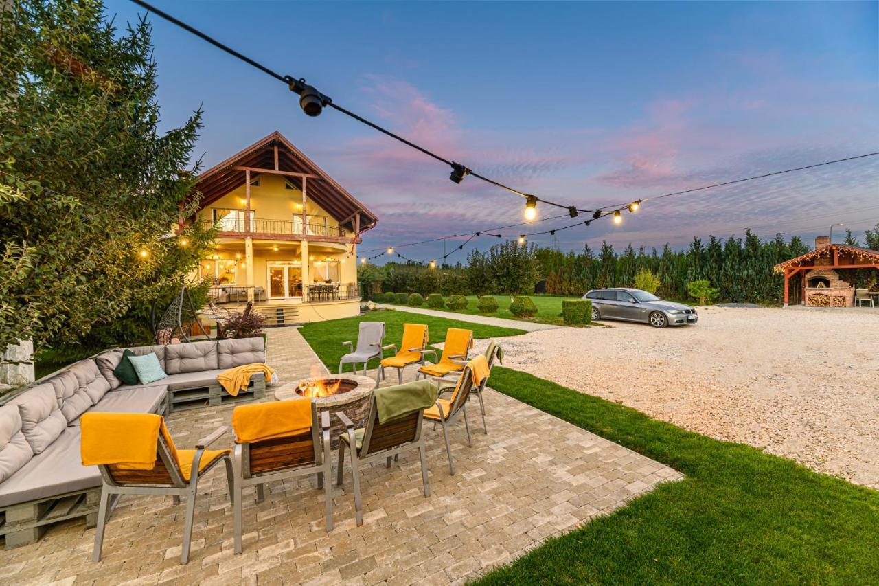 Orchard Villa Braşov Esterno foto