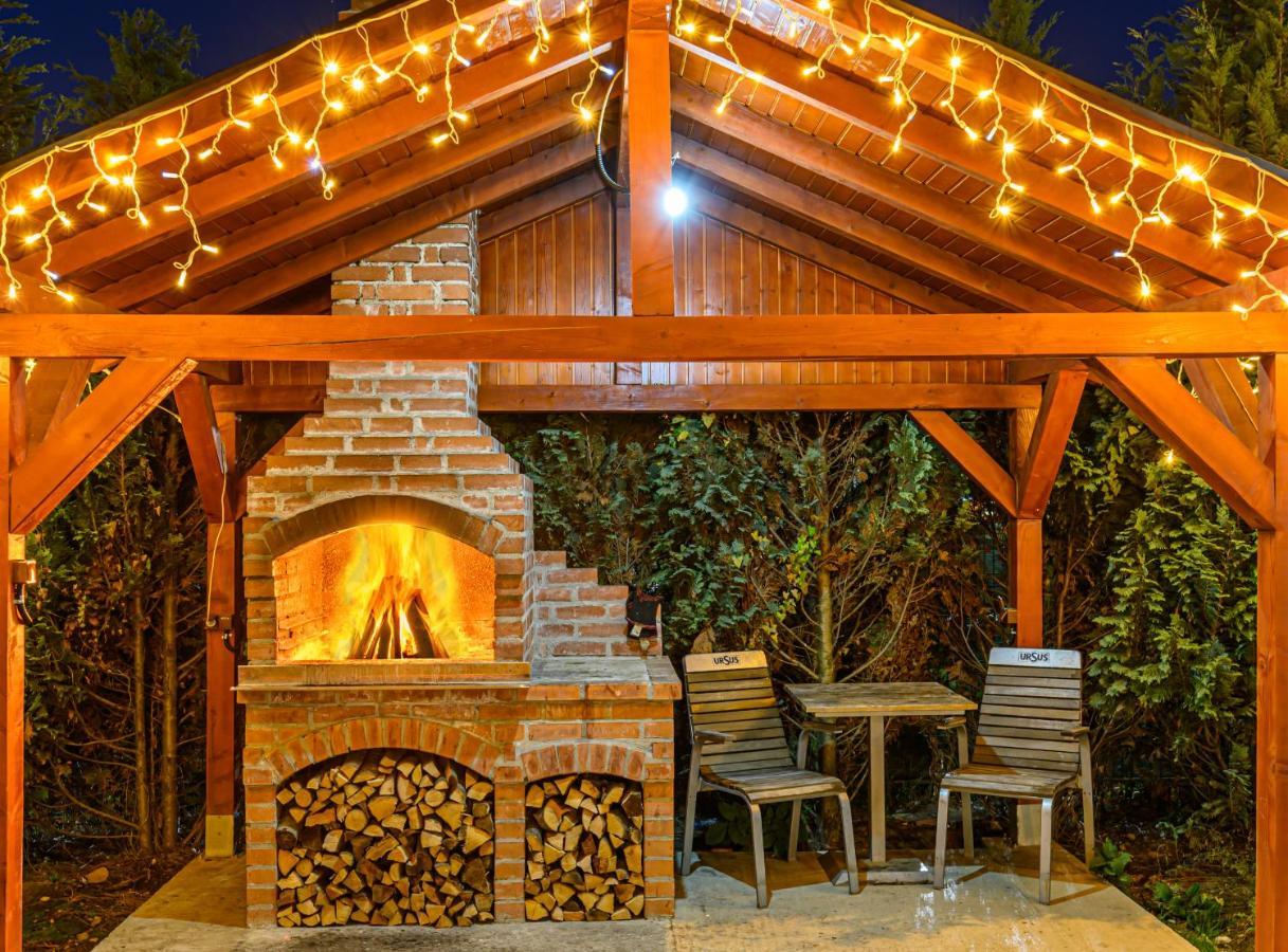 Orchard Villa Braşov Esterno foto
