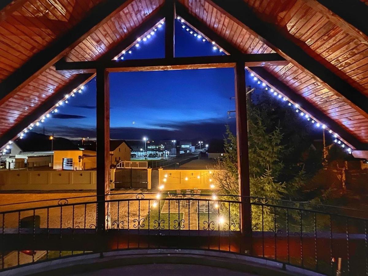 Orchard Villa Braşov Esterno foto