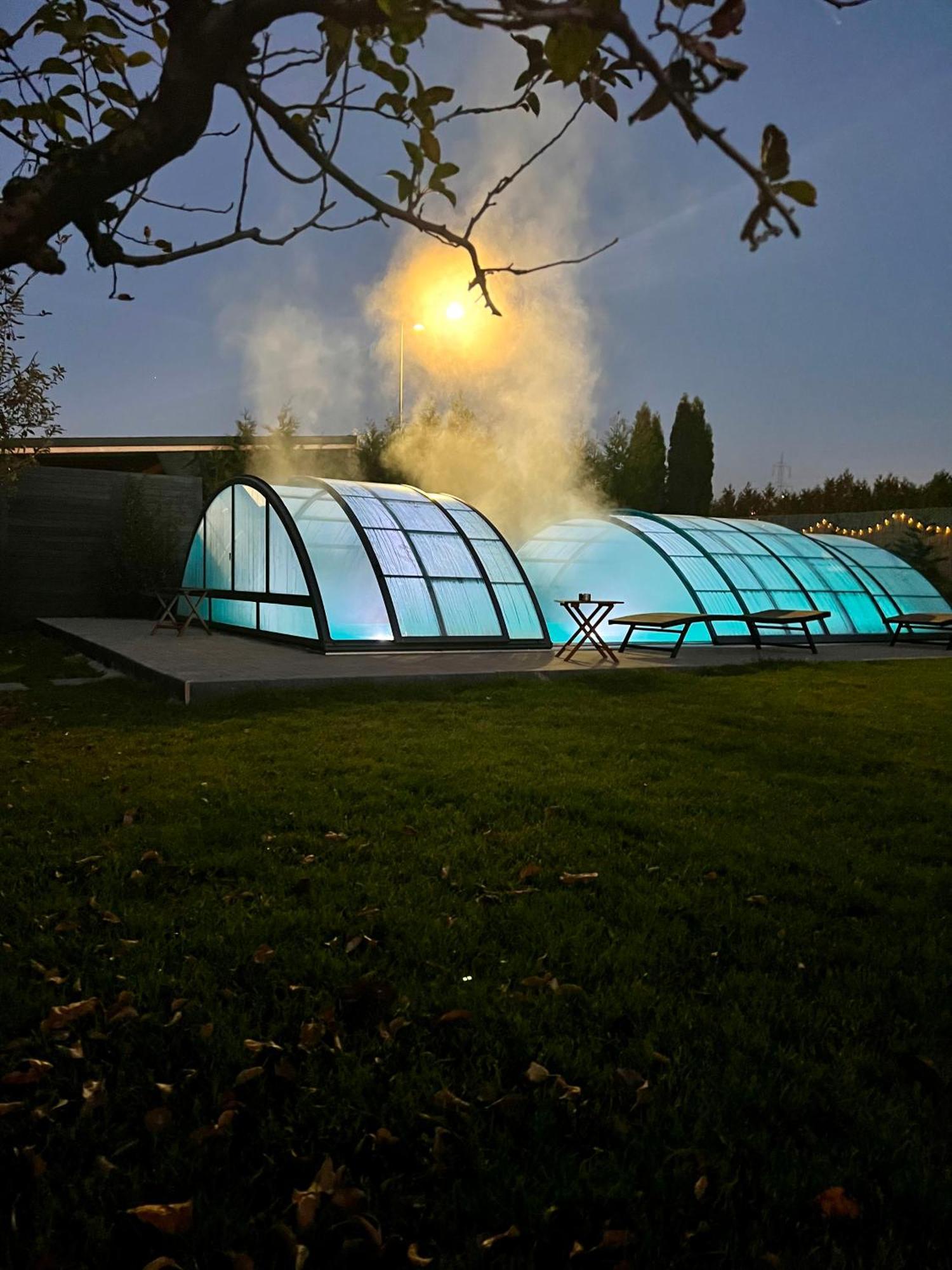 Orchard Villa Braşov Esterno foto