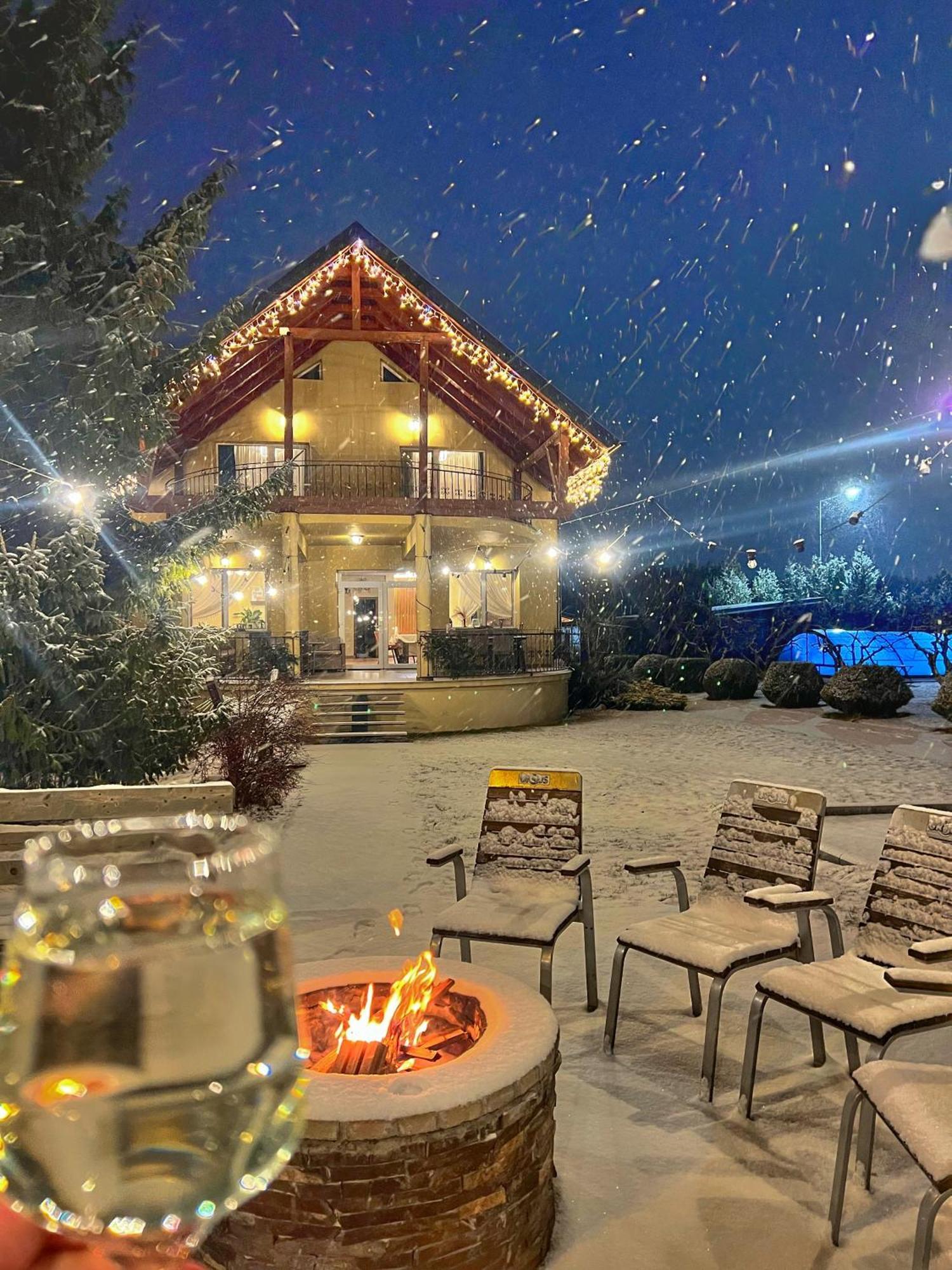 Orchard Villa Braşov Esterno foto